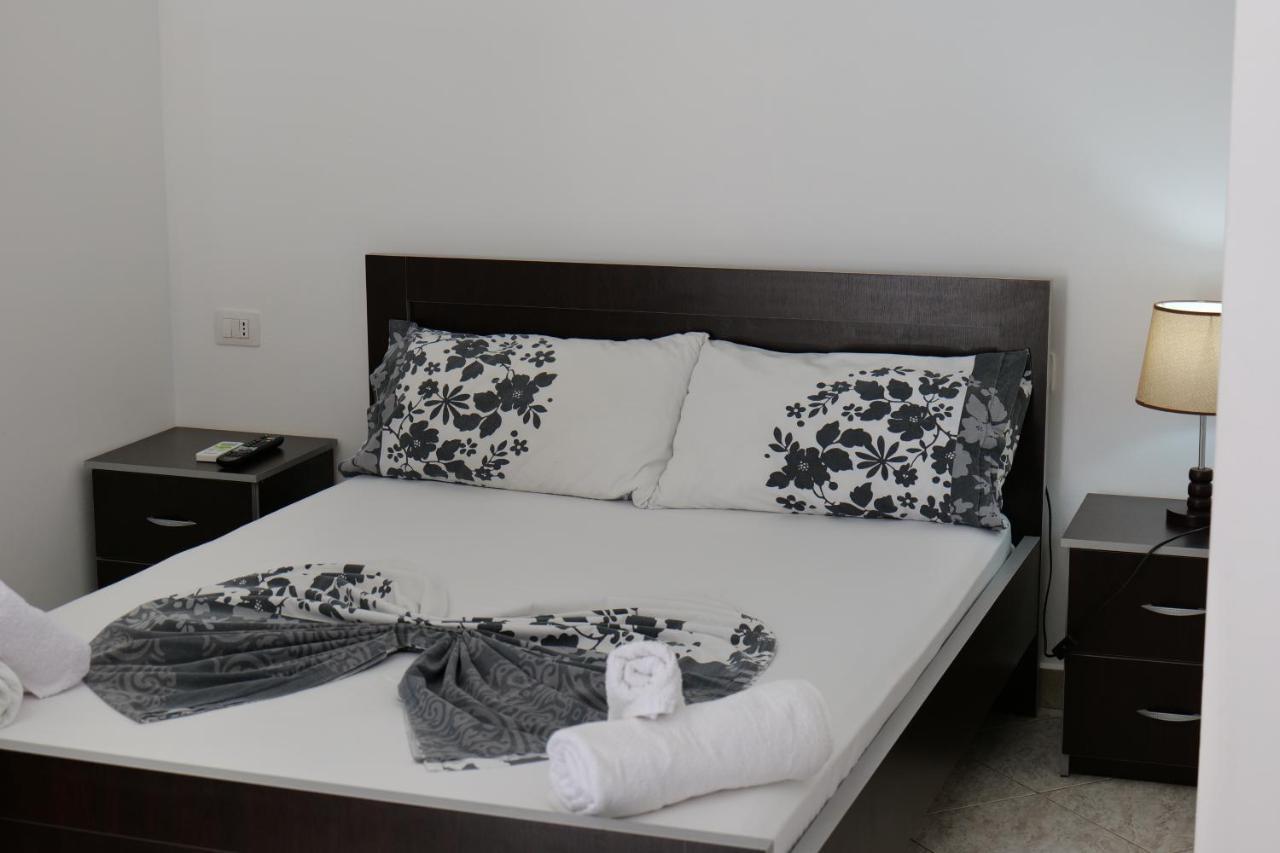 Vila Panorama Piqeras Bed and Breakfast Esterno foto