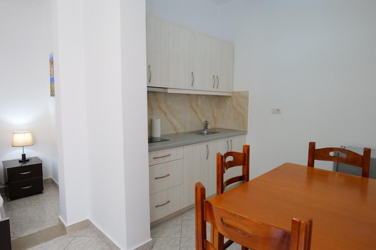 Vila Panorama Piqeras Bed and Breakfast Esterno foto