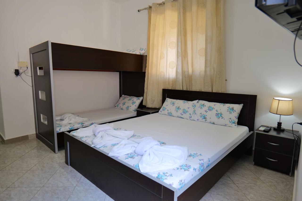 Vila Panorama Piqeras Bed and Breakfast Esterno foto