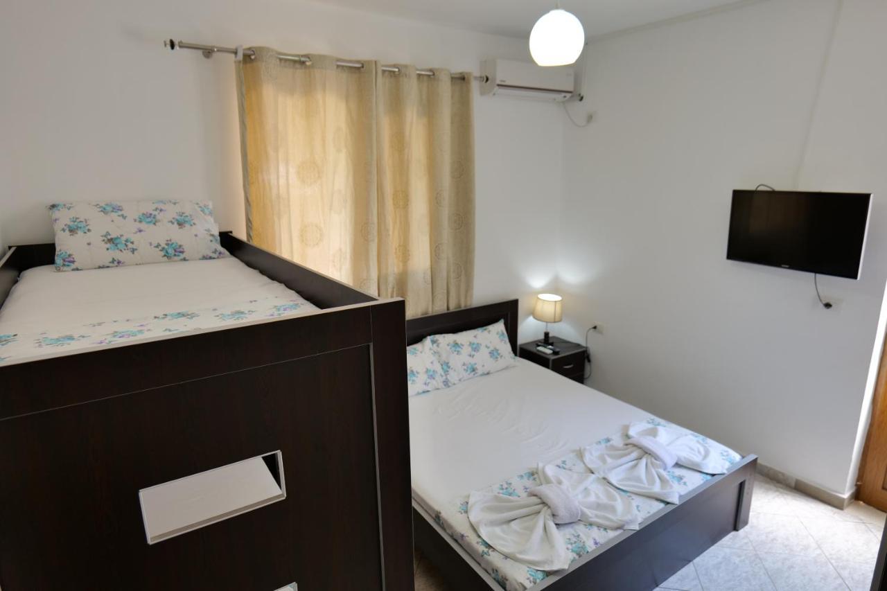 Vila Panorama Piqeras Bed and Breakfast Esterno foto