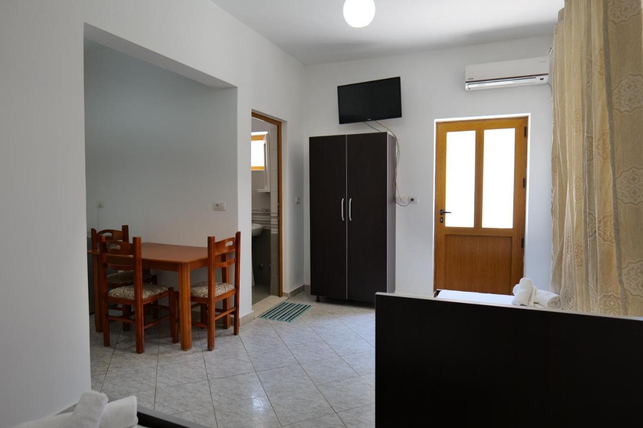 Vila Panorama Piqeras Bed and Breakfast Esterno foto